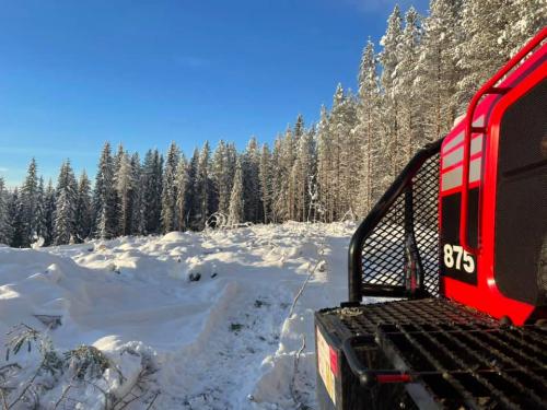Da tar vi påskeferie Vært en fantastisk vinter for våres del, med lite sny å mye levering til små å store kunder. Guttan e flink å stå på ønsker små å store kunder å samarbeidspartnere ei riktig god påske